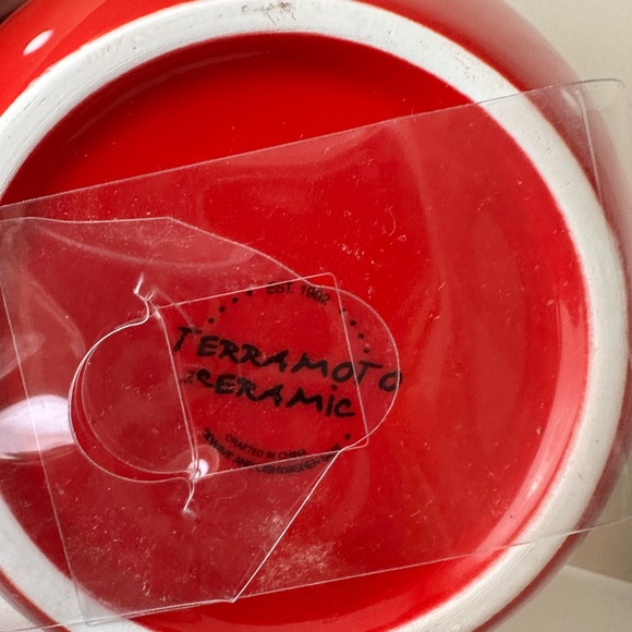 Terramoto Strawberry Nesting Bowl Set of 3 Summertime fruit bowls - Picture 3 of 4